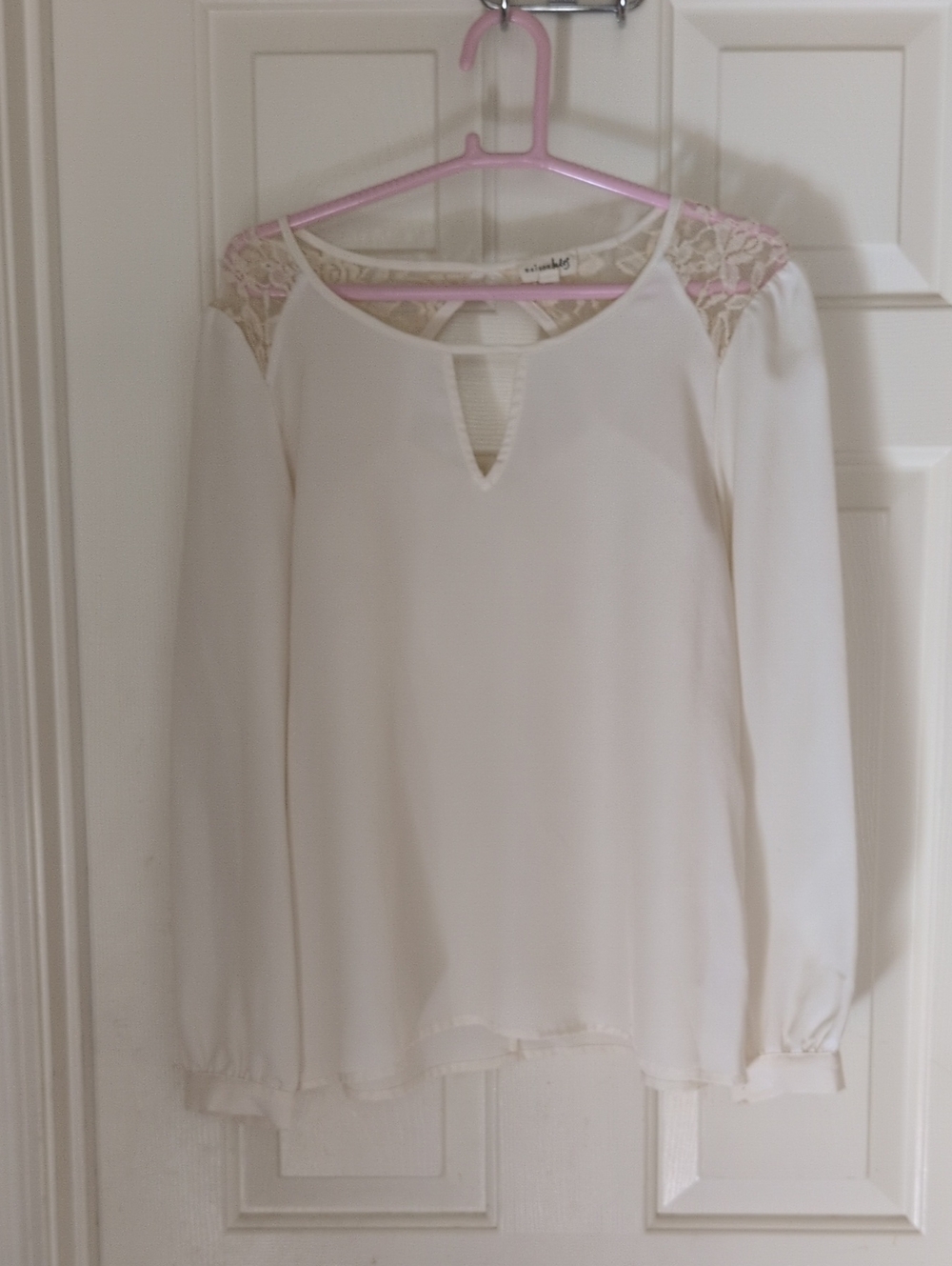 Maison Jules Shear Cream Lace-Shoulder Keyhole Blouse